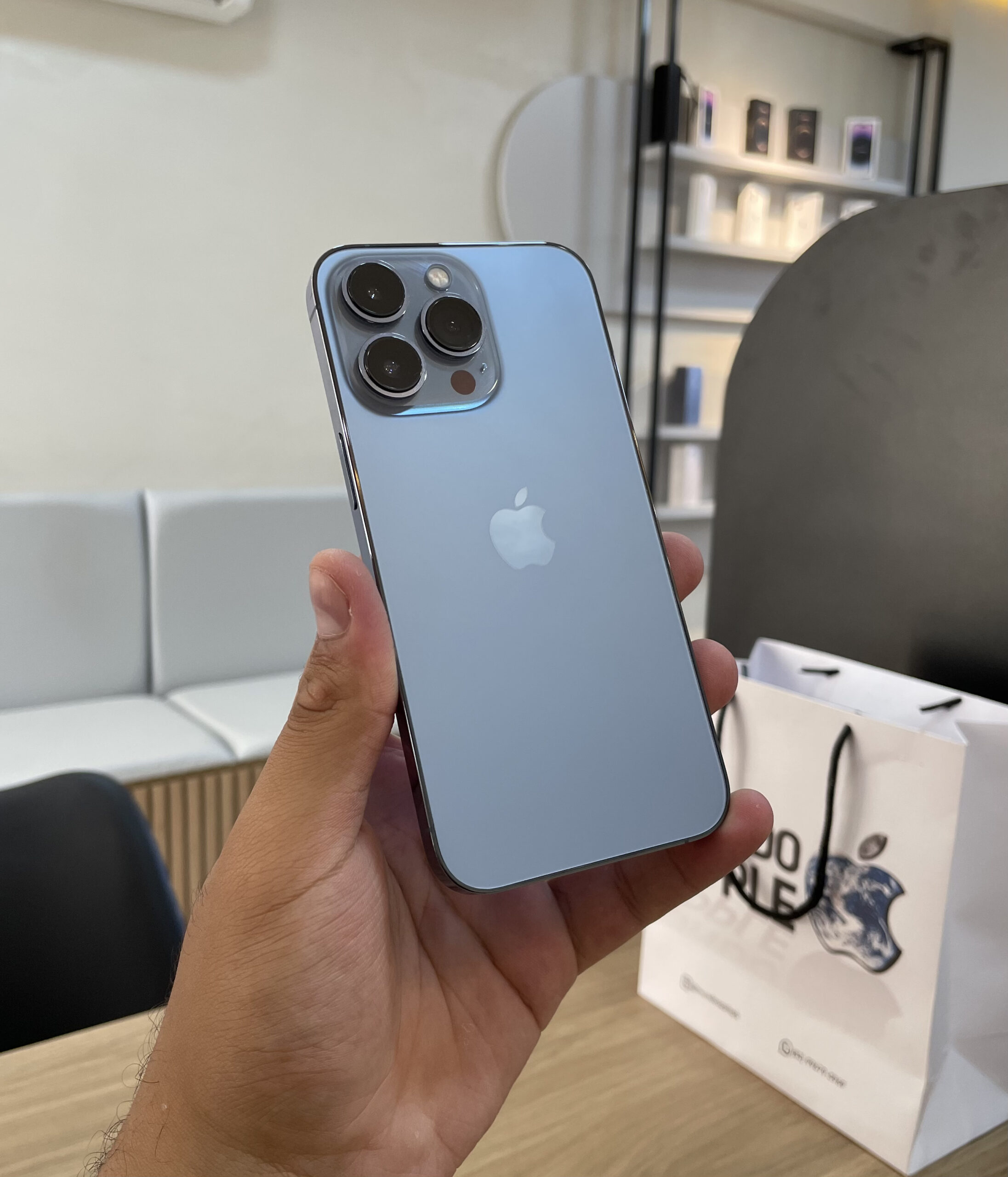 iPhone Mundo Phone 2